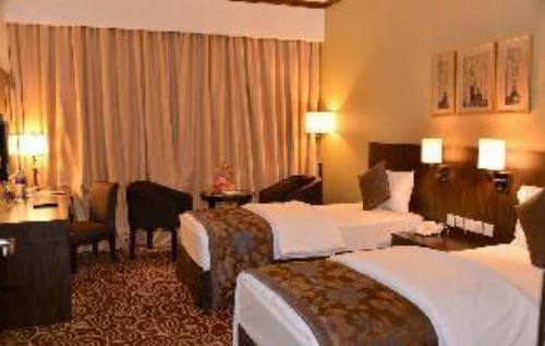 Rush Inn Hotel image 2