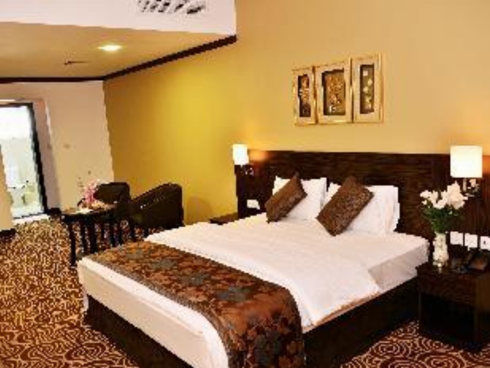 Rush Inn Hotel Main image